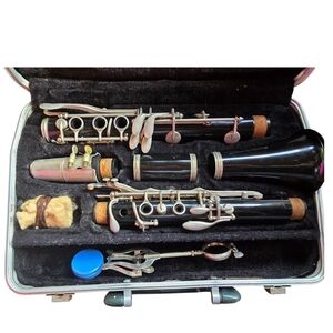 Vintage Bundy Resonite Clarinet by Selmer - Student Model with Hard Case & Etc.